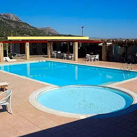 Kalloni Royal 3*